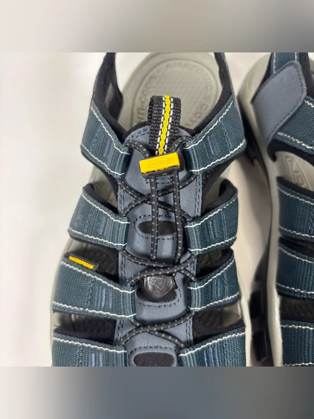 KEEN Newport H2 Mens US 11.5 Sport Sandals Navy Medium Gray Waterproof 1001938
